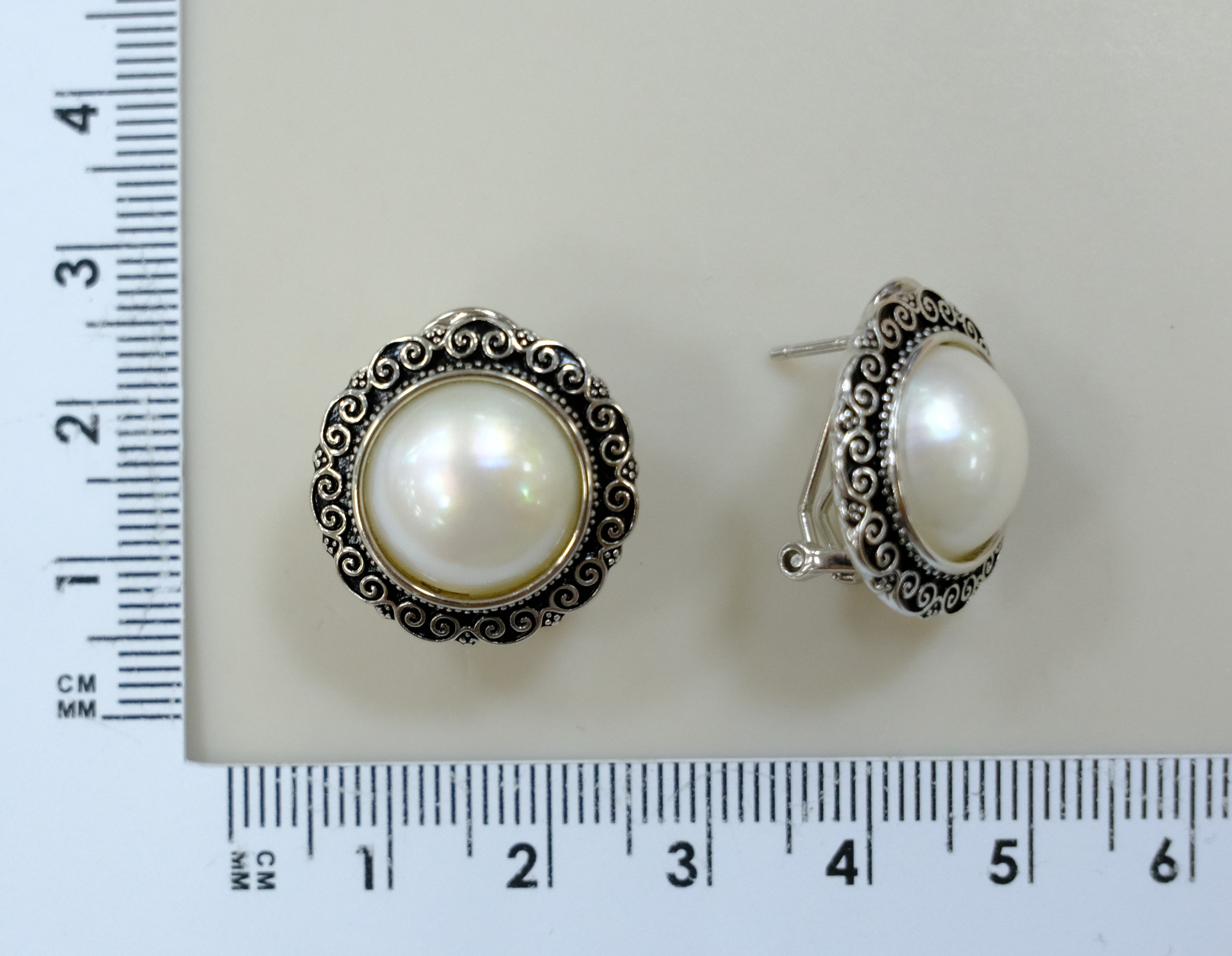 Серебряные серьги с жемчугом Мабе